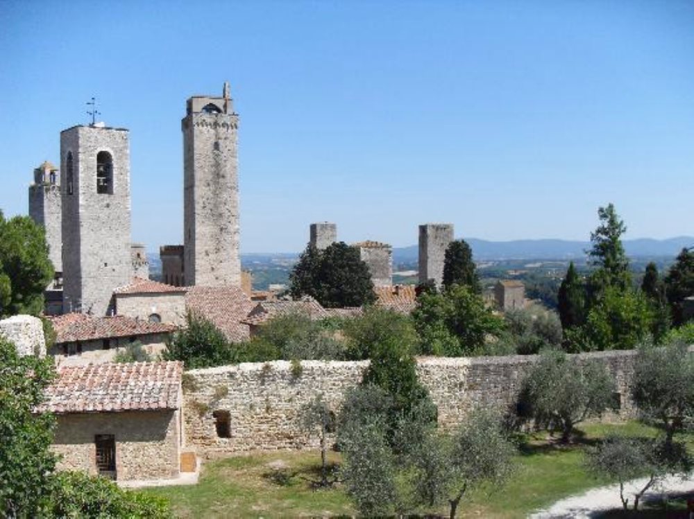 LE MURA DI SAN GIMIGNANO
La storia della città